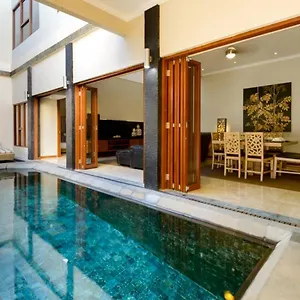 https://villa-michelina.ubudhotelsnow.com